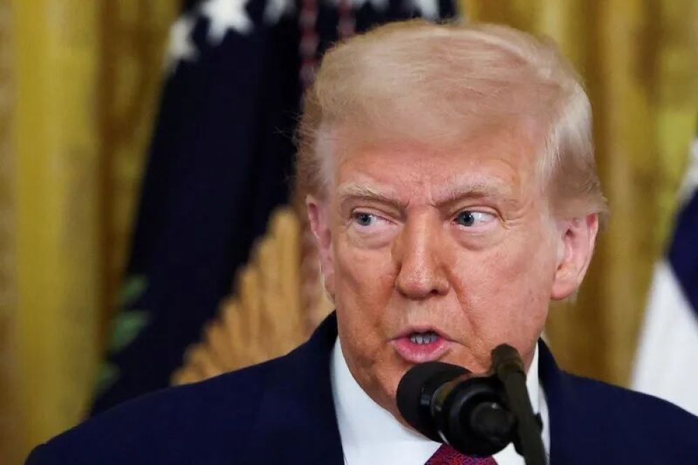 Trump reafirma taxa de 50% e prazo de 1º de agosto para o Brasil