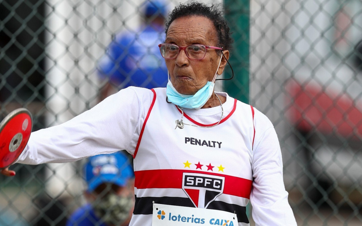 Recordista de medalhas no atletismo brasileiro morre aos 93 anos
