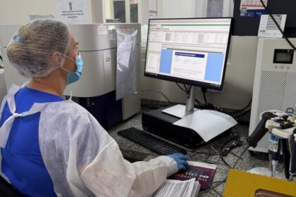 Mais exames, mais diagnósticos: Lacen contabiliza 267 mil análises laboratoriais somente neste ano