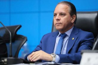 Deputado defende o consumidor e quer acabar de vez com contratos abusivos de fidelidade