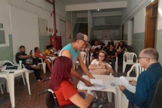 Instituto de Identificação confecciona 419 carteiras de identidade em ação social em Corumbá