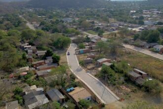 Corumbá amplia manutenção viária; executa lajotamento e recuperação de pavimento