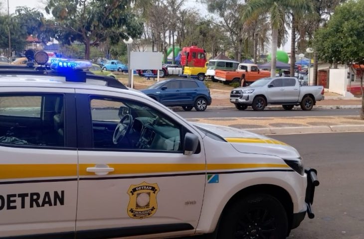 Mais de 5 mil veículos são abordados em operações do Detran em MS durante o mês de agosto