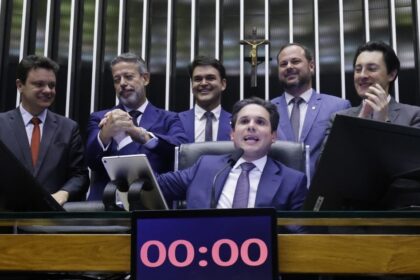 Câmara aprova isenção do IR pra quem ganha até R$ 5 mil
