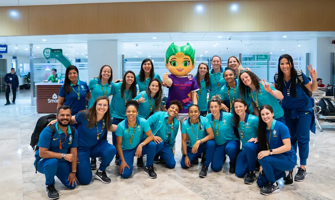 Seleção desembarca nas Filipinas para disputa do Mundial de futsal
