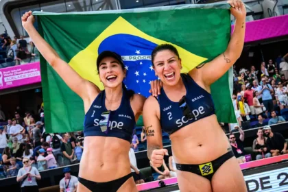 Carol Soberg e Rebecca faturam bronze no Mundial de vôlei de praia