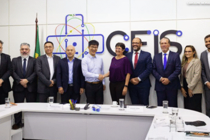 Brasil e China debatem oportunidades para fortalecer produção de medicamentos e vacinas