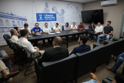 Comissão de vereadores da capital se reúne para conter aumento do IPTU