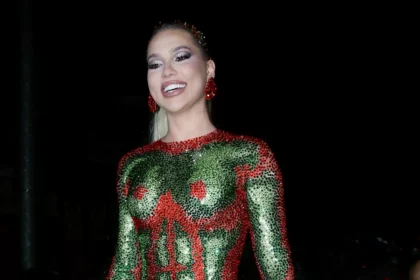 Virginia Fonseca arrasa no look e mostra samba no pé em ensaio da Grande Rio