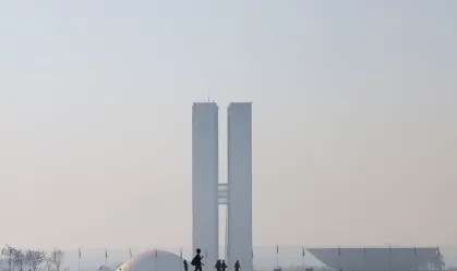 Oposição busca reagir ao fim da escala 6×1 com meios-termos em propostas