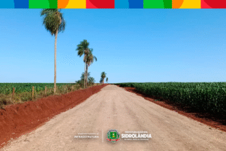 Máquinas atuam em diferentes regiões e reforçam manutenção das estradas rurais em Sidrolândia