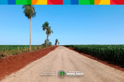 Máquinas atuam em diferentes regiões e reforçam manutenção das estradas rurais em Sidrolândia