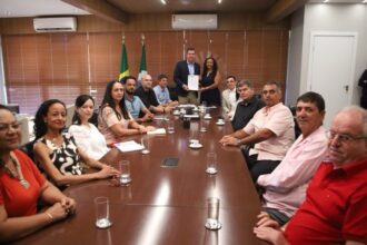 Governo de MS autoriza novo concurso com 2 mil vagas para professores da Rede Estadual