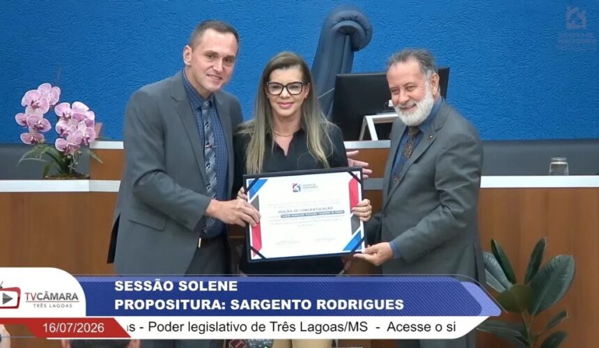 O dom de cuidar de mães e bebês rende homenagem à enfermeira Thieise Calderon