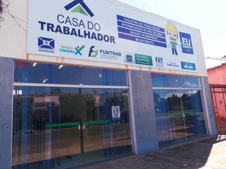 Casa do Trabalhador de Aquidauana leva serviços e orientações ao programa Meu Bairro Acontece