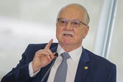 Manifesto de ex-ministros e entidades declara apoio a Fachin