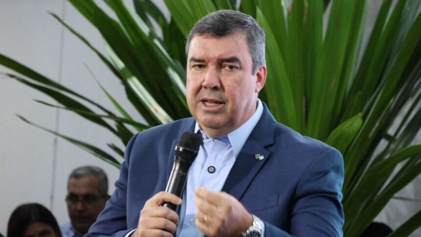 Mais uma pesquisa indica que Eduardo Riedel vencerá no primeiro turno