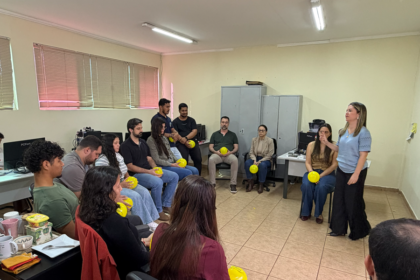 Escutar também é uma forma de cuidado no Setembro Amarelo